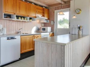 Holiday Home Elsa - 700m from the sea by Interhome