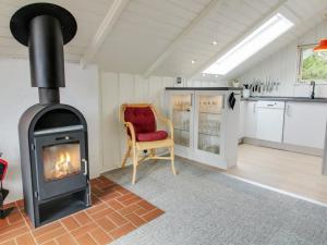 Holiday Home Josie - 200m from the sea by Interhome