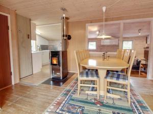 Holiday Home Agir - 600m from the sea by Interhome