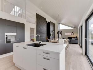 Holiday Home Vasilka - 800m from the sea by Interhome