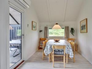 Holiday Home Auli - 200m from the sea by Interhome