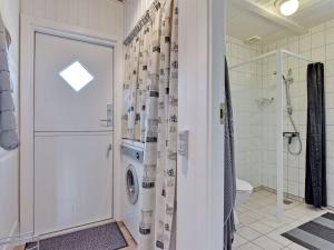 Holiday Home Dines - 1km from the sea by Interhome