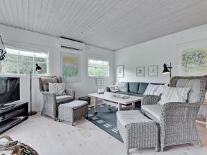 Holiday Home Dines - 1km from the sea by Interhome