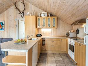 Holiday Home Sanelma - 900m from the sea by Interhome