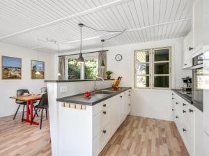 Holiday Home Edite - 500m from the sea by Interhome