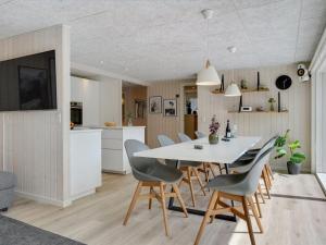 Holiday Home Arnetta - 1-5km from the sea by Interhome