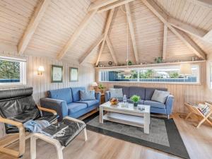 Holiday Home Hothbrod - 1-2km from the sea by Interhome