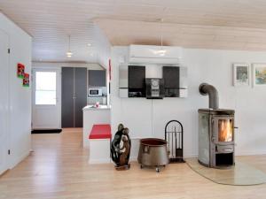 Holiday Home Carolin - 400m from the sea by Interhome