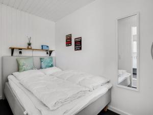 Holiday Home Clemence - 900m from the sea by Interhome