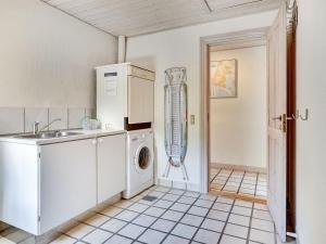 Holiday Home Aurelia - 500m to the fjord by Interhome