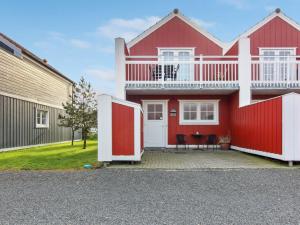 Apartment Guthir - 1-2km from the sea by Interhome