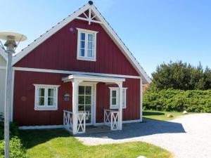 Holiday Home Thoran - from the sea by Interhome