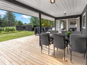 Holiday Home Aurel - 750m from the sea by Interhome