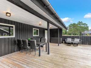 Holiday Home Aurel - 750m from the sea by Interhome