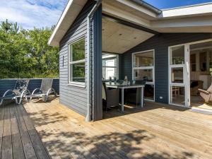 Holiday Home Omar - 1-0km from the sea by Interhome