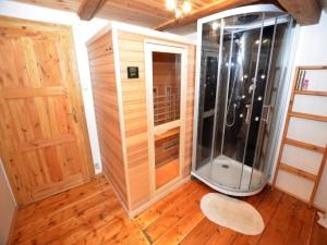Cottage in Liberec with Sauna and Ski Nearby