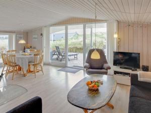 Holiday Home Laurens - from the sea by Interhome