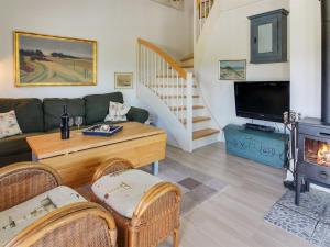 Apartment Eleonore - 100m from the sea by Interhome