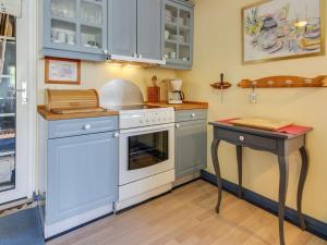 Apartment Eleonore - 100m from the sea by Interhome