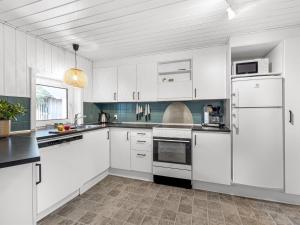 Holiday Home Sylvi - 1-7km from the sea by Interhome