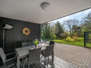 Holiday Home Ursel - 800m from the sea by Interhome