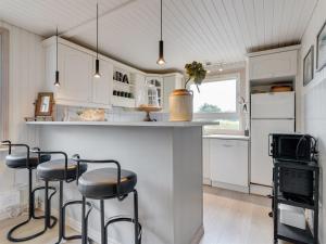 Holiday Home Ursel - 800m from the sea by Interhome