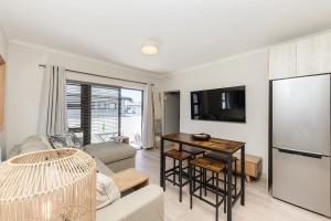 Cape On Viola 13-Blouberg Gem Walk to Kite Beach & Ocean Views