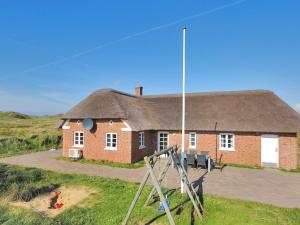 Holiday Home Skuli - 200m from the sea by Interhome