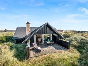 Holiday Home Eggert - from the sea by Interhome