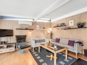 Holiday Home Yorik - 800m from the sea by Interhome