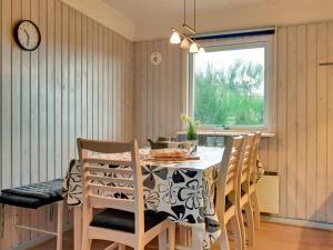 Holiday Home Yorik - 800m from the sea by Interhome