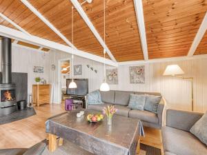 Holiday Home Penka - 550m to the fjord by Interhome