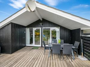 Holiday Home Unni - from the sea by Interhome
