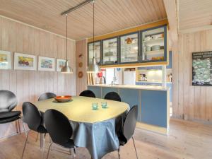Holiday Home Thurgot - 720m to the fjord by Interhome