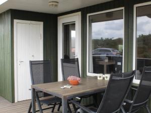 Holiday Home Lambe - from the sea by Interhome