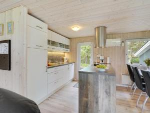 Holiday Home Sheemen - 700m to the fjord by Interhome
