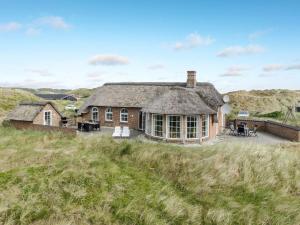Holiday Home Aslaug - 500m from the sea by Interhome