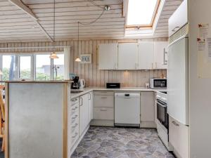Holiday Home Ingborg - 150m from the sea by Interhome