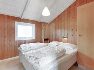 Holiday Home Lowe - from the sea by Interhome