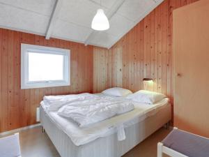 Holiday Home Lowe - from the sea by Interhome