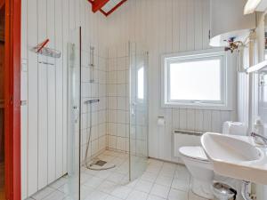 Holiday Home Lowe - from the sea by Interhome