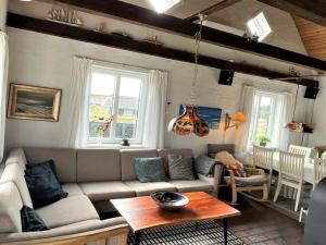 Holiday Home Trugot - 450m to the fjord by Interhome