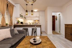 Stylish 1BD Flat with a terrace near the centre of Plovdiv by Flat Mаnager