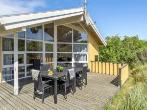 Holiday Home Midja - 800m from the sea by Interhome