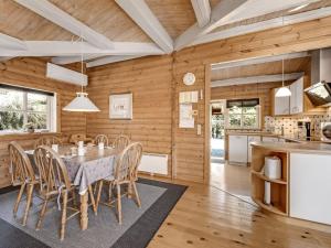 Holiday Home Yaris - 800m to the fjord by Interhome