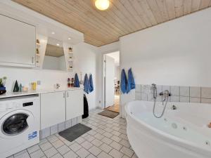 Holiday Home Teresia - 600m from the sea by Interhome