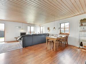 Holiday Home Ottmar - from the sea by Interhome