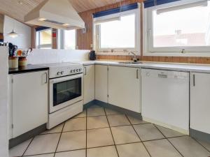 Holiday Home Suend - from the sea by Interhome