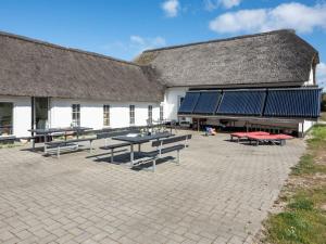 Holiday Home Cornelius - 900m from the sea by Interhome