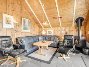 Holiday Home Sofie - 150m from the sea by Interhome